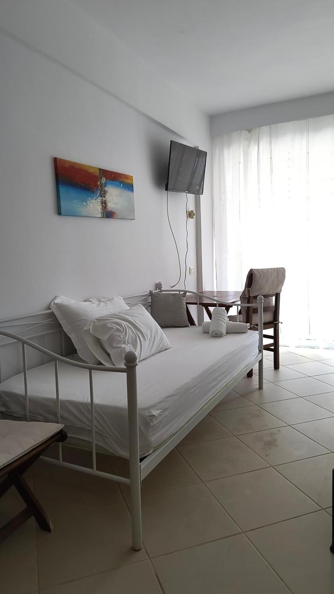Polyxeni Apartments & Rooms Qeparo Exterior photo