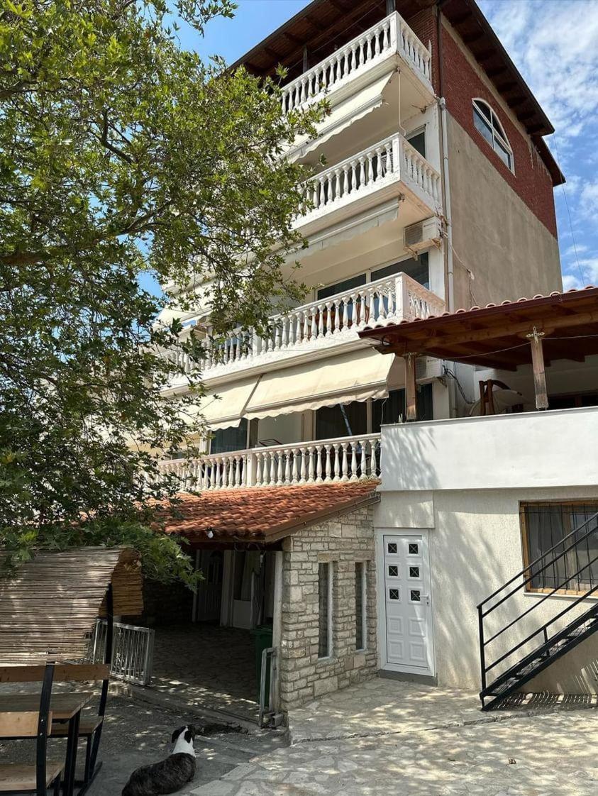Polyxeni Apartments & Rooms Qeparo Exterior photo